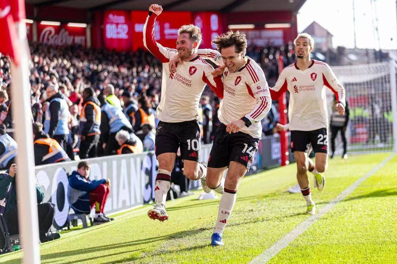 AYX Sports包含多特蒙德冲刺阶段战术微调赛前莱比锡调整名单以备西甲，比利亚雷亚尔今晚强势反弹瞬间刷屏的词条